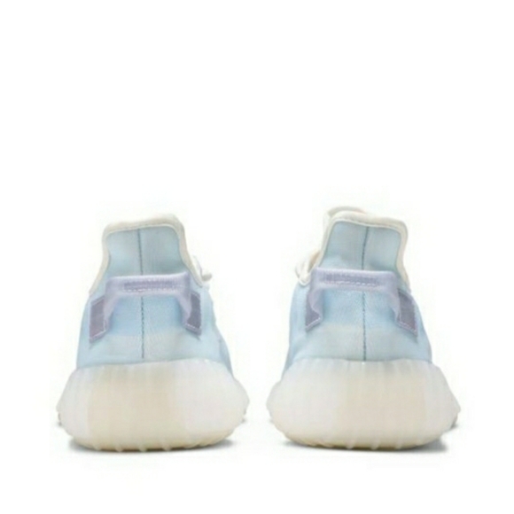 LIKE NEW YEEZY BOOST 350 V2 | Woman's Size 6 - Picture 3 of 9